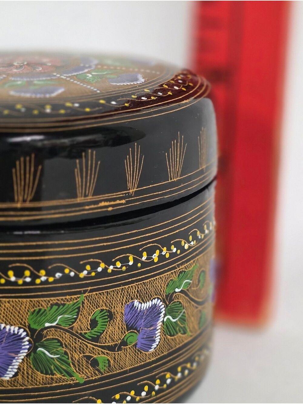 Vintage Round Trinket Lacquerware Box, Glossy Black Finish, Made In Thailand - Picture 7 of 14